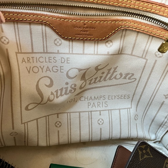 SOLD - Louis Vuitton Damier Azur Neverfull MM - Picture 12 of 16